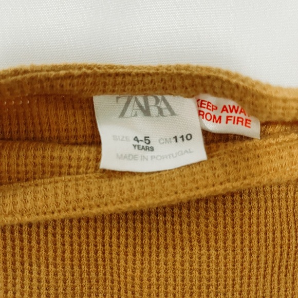 Zara Toddler Long Sleeve - Picture 3 of 5